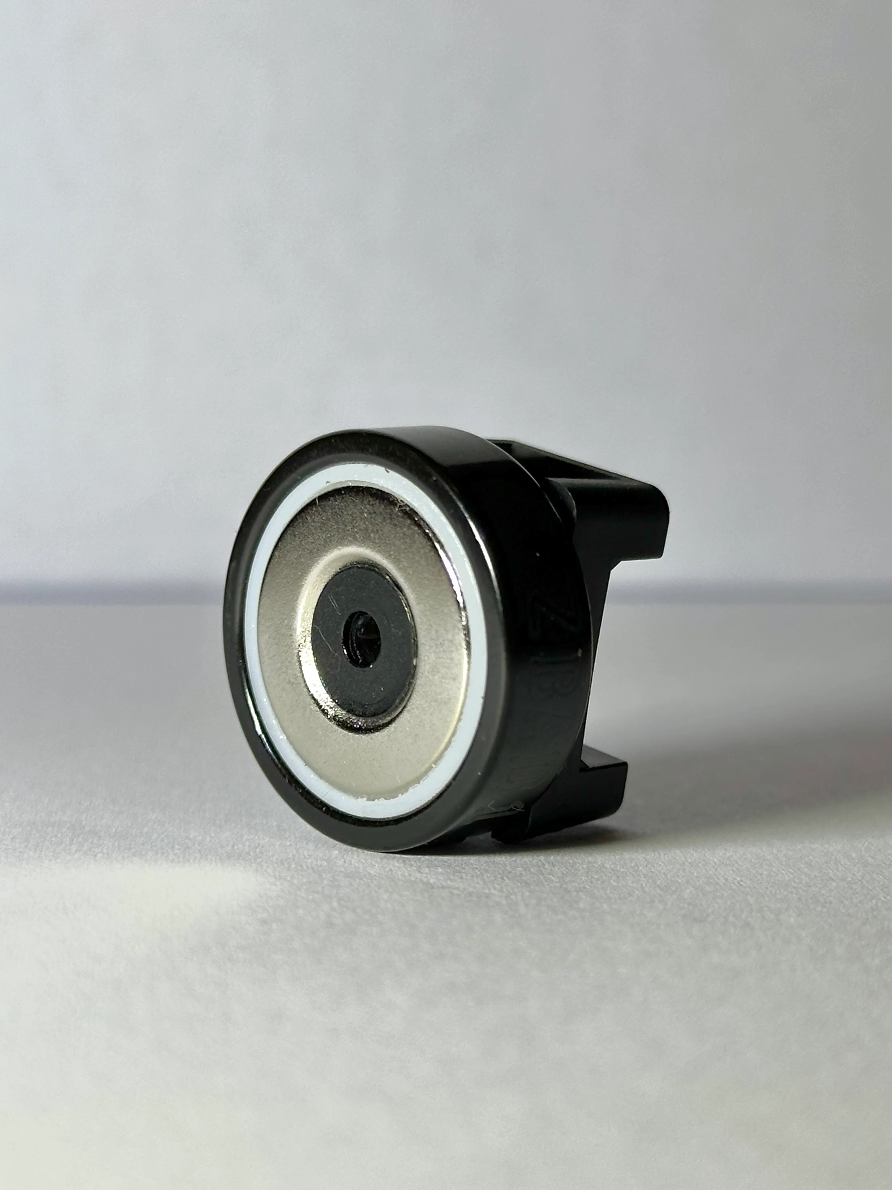 ZBAD1 - Magnet Cable Tie Holders - Image 3